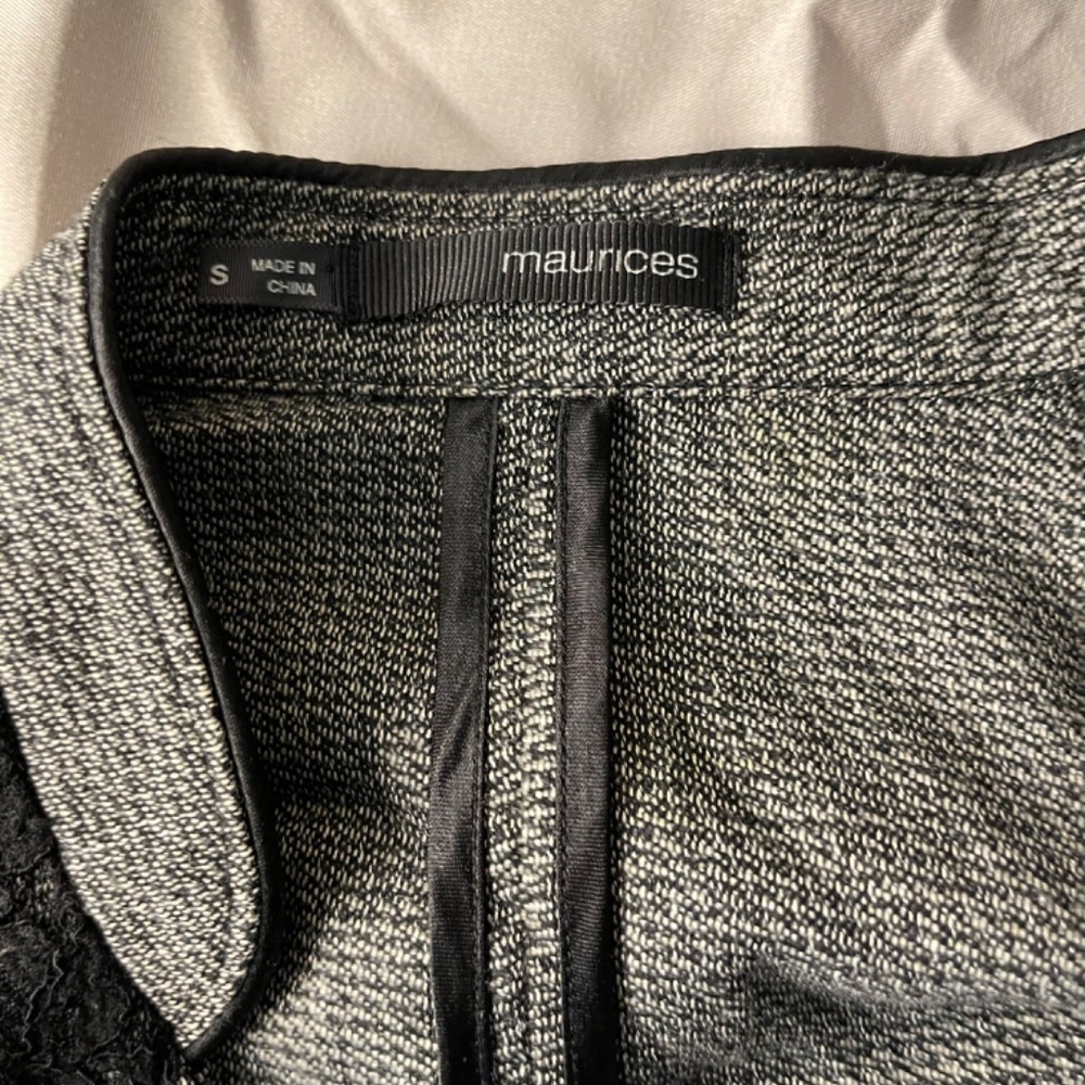 Blazer - Picture 2 of 3